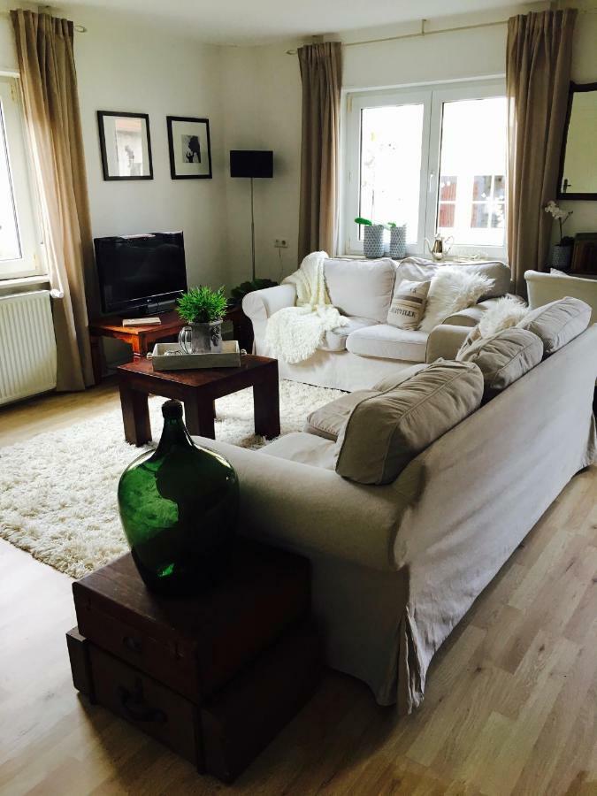 Gaestehaus Sellemols Ferienwohnung Korbmacher Heuchelheim-Klingen Екстер'єр фото