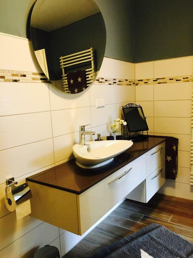 Gaestehaus Sellemols Ferienwohnung Korbmacher Heuchelheim-Klingen Екстер'єр фото